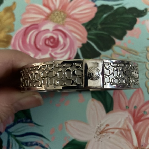 Authentic signature coach silver bangle VGUC - Picture 6 of 6